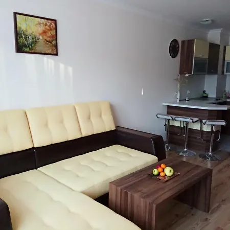 Aparthotel Denitsa *